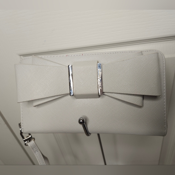 HP!! Betsy Johnson Wristlet Wallet - Picture 3 of 11